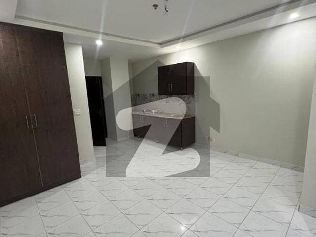 Non furnished luxury studio available for rent