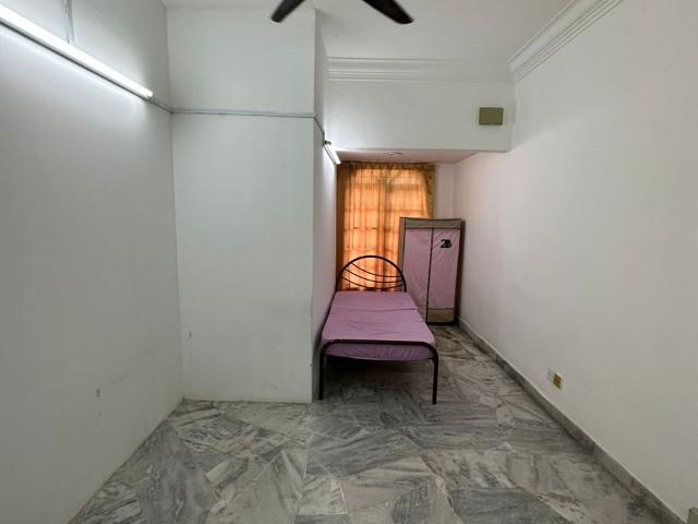 Non Sharing Single Room for Rent at USJ 9 near to Taipan LRT