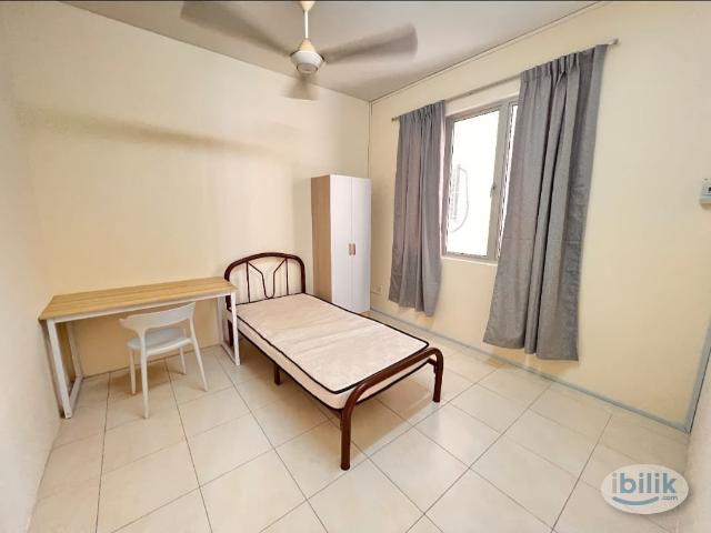 Non Partition Small Room Fully Furnished with Aircond