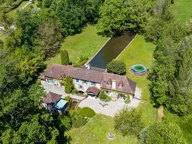 Nonards 19120 Achat / Vente maison 12 pièces t12 piscine terrasse