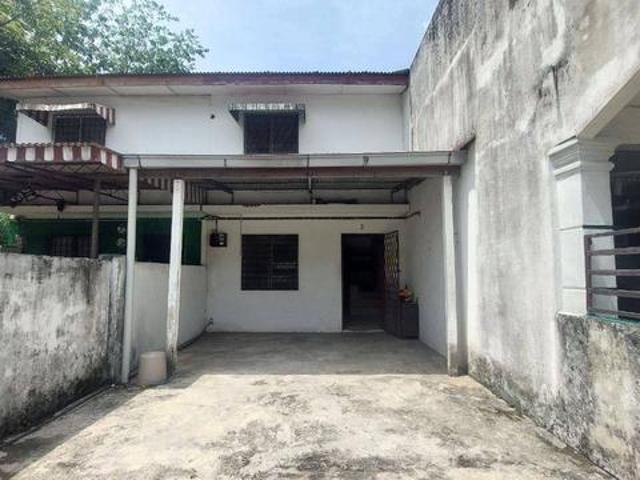 Nonbumi Double Storey Seksyen 18 Shah Alam