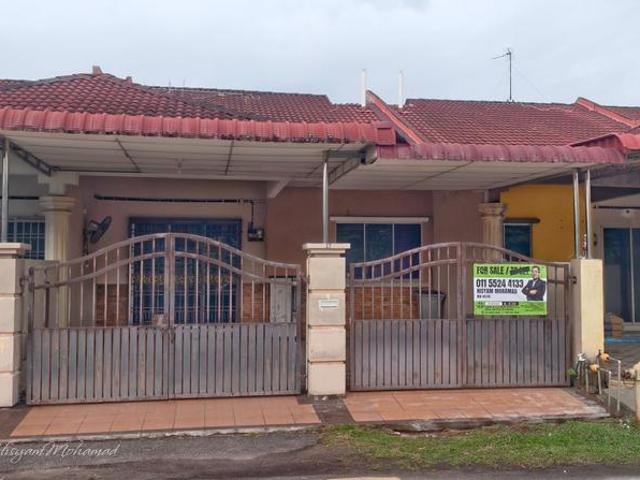 Nonbumi Lot Taman Universiti Parit Raja Batu