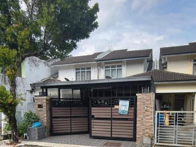Nonbumi 2 storey terrace La Cottage Putra Perdana Puchong booking RM1k