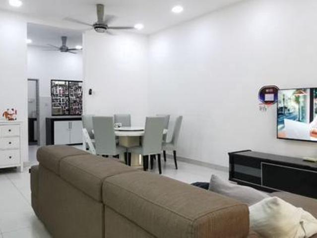 NonFlood Face South Renovate SemiFurnish 2Sty Gelang Bandar Puteri