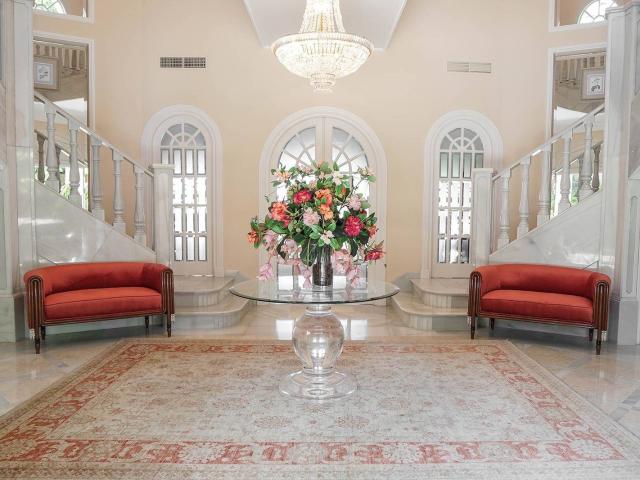 Noa Luxury Properties le descubre la epitome del lujo en la. 900m² Estepona
