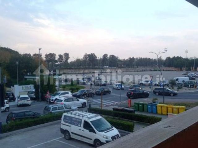 NOBILE APPARTAMENTO UBICATO IN PARCO VICINO IPPODROMO