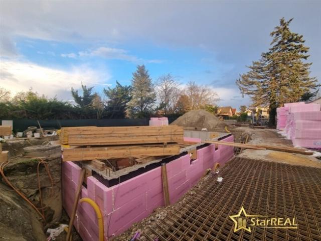 NOCH 2 HÄUSER VERFÜGBAR! ERSTKLASSIGES ZIEGELHAUS MIT KELLER! 5 ZIMMER, DACHTERRASSE, 105 m² GARTEN. BEIM LANDSCHAFTSSCHUTZGEBIET DONAUSTADT. PROVISIONSFREI für den Käufer