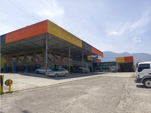 NODO COMERCIAL AUTOMOTRIZ 3.700 M2 | LAS FLORES GUARENAS