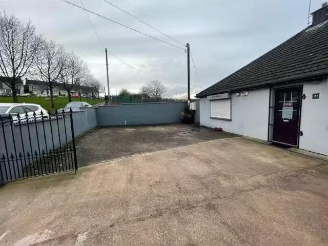 Noelle's, 21 Fairfield Avenue, Farranree, Cork, T23 D582