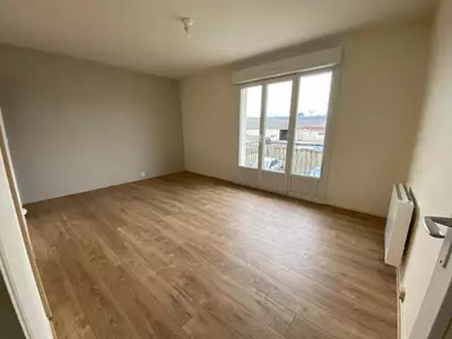 Nogent le Rotrou 28400 Location appartement 1 pièce t1 balcon