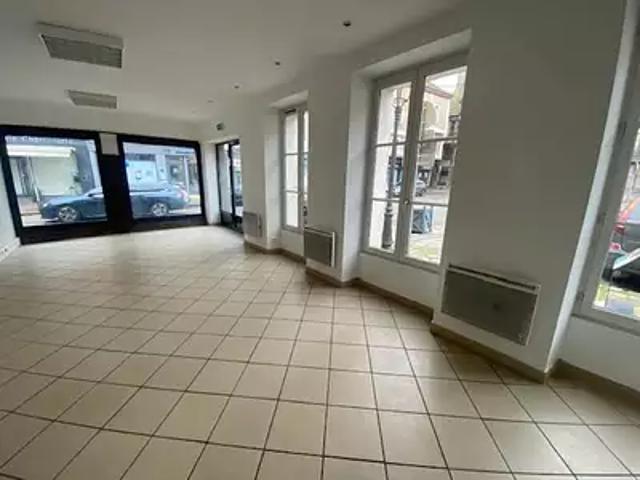 Nogent le Roi 28210 Location divers