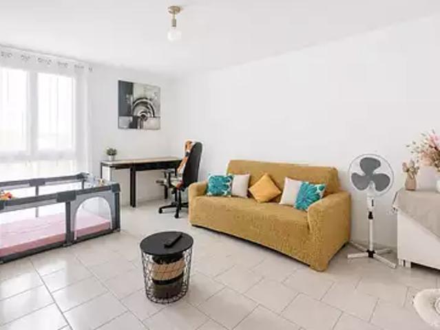 Nogent sur Oise 60180 Achat / Vente appartement 4 pièces t4 au dernier étage cave