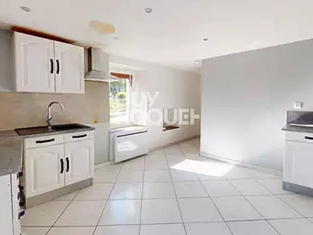 Noidans lès Vesoul 70000 Location appartement 3 pièces t3 au dernier étage