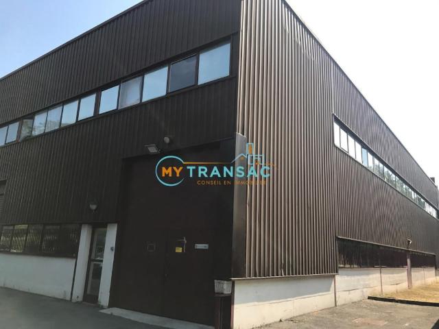 NOISY LE GRAND 93, A LOUER, local d'activité à proximité de l'A4