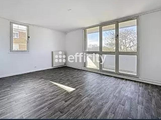 Noisy le Grand 93160 Achat / Vente appartement 5 pièces t5 balcon
