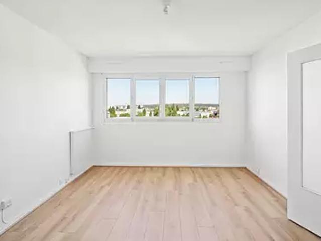 Noisy le Grand 93160 Achat / Vente appartement 2 pièces t2 au dernier étage parking