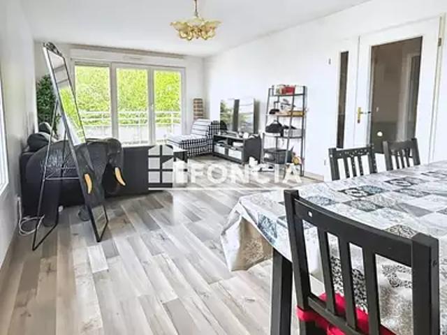 Noisy le Grand 93160 Achat / Vente appartement 3 pièces t3 au dernier étage balcon