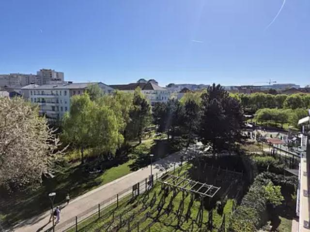 Noisy le Grand 93160 Achat / Vente appartement 3 pièces t3 au dernier étage