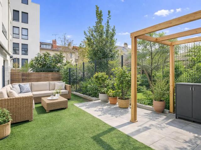 Noisy le Sec – 5 pièces lumineux parking + terrasse + balcon