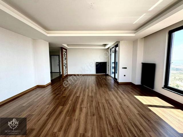 North&west'den Göl Kulelerinde Göl Manzaralı Kiralık 4+1
