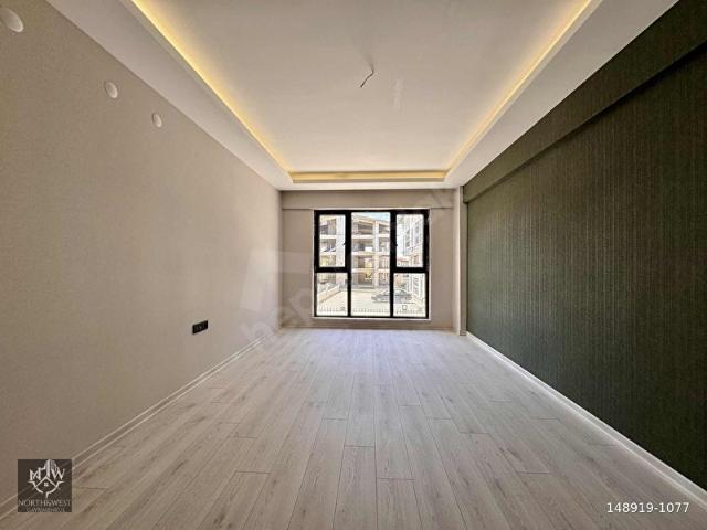 NORTH&WEST'TEN GÖLBAŞI İNCEKTE BAĞIMSIZ MUTFAKLI DÜZ 2+1 DAİRE