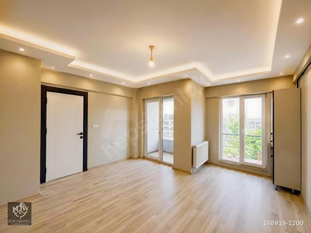 North&West'ten İncek'te Bulvara Yakın Ara Katta1+1 Kiralık Daire