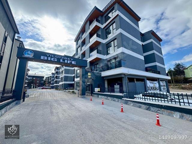 NORTH WESTTEN İNCEKTE İSKANLI 724 GÜVENLİKLİ SİTEDE 2. KATTA SATILIK LÜKS 1+1 DAİRE