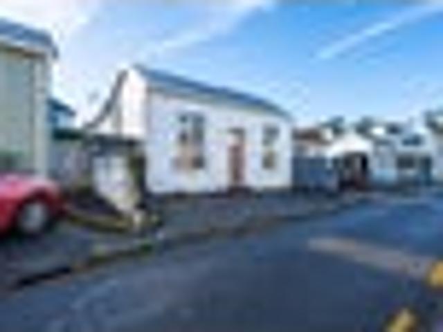 North Dunedin, 4 bedrooms, $840 pw
