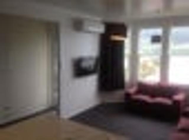North Dunedin, 5 bedrooms, $1175 pw