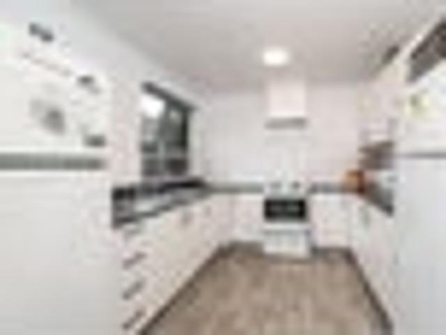 North Dunedin, 5 bedrooms, $1100 pw