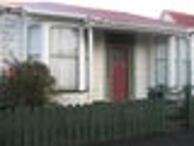 North Dunedin, 5 bedrooms, $1100 pw