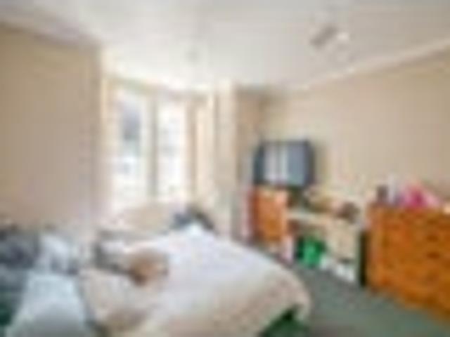North Dunedin, 5 bedrooms, $950 pw