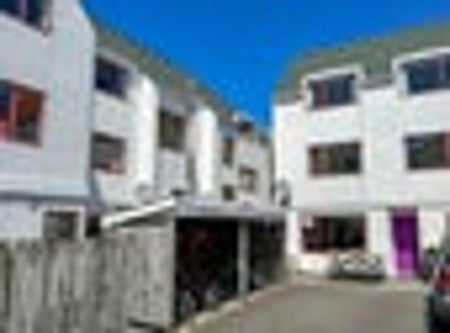 North Dunedin, 6+ bedrooms, $1200 pw