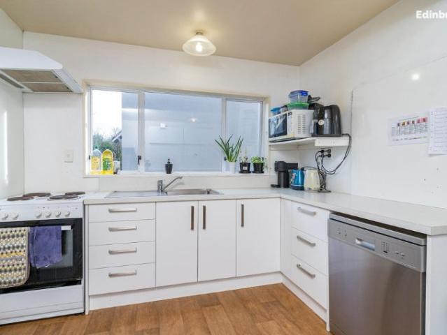 north dunedin, 6+ bedrooms