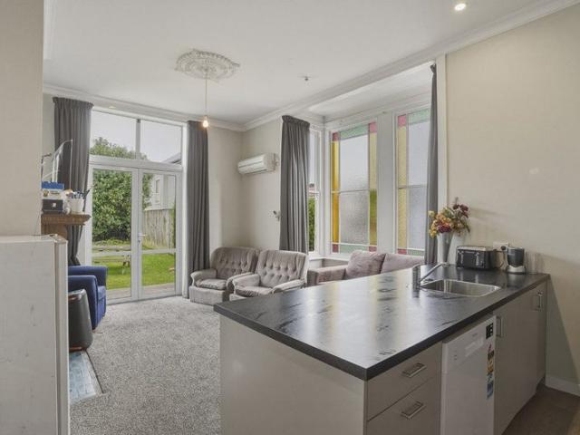 north dunedin, 6+ bedrooms