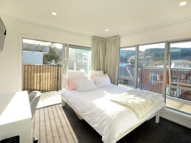 North Dunedin, 6+ bedrooms