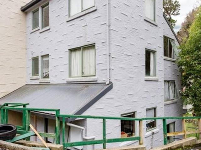 North Dunedin, 6+ bedrooms