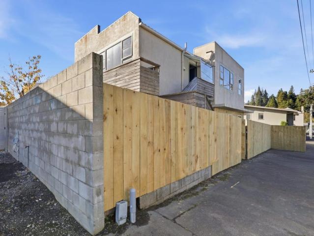 north east valley, 3 bedrooms