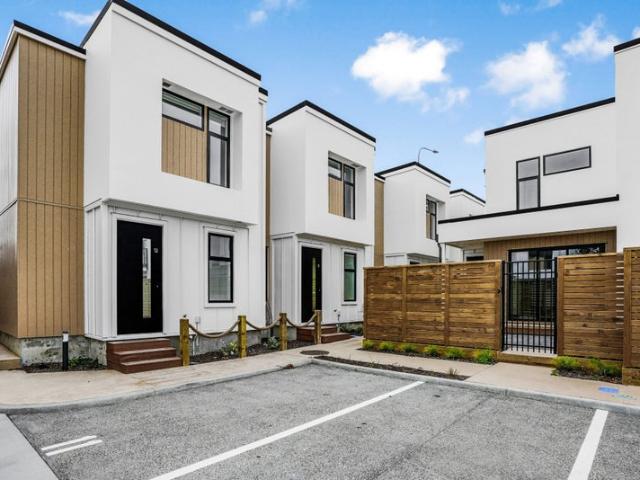 North Facing, Dual Ensuites with a Sunny Courtyard