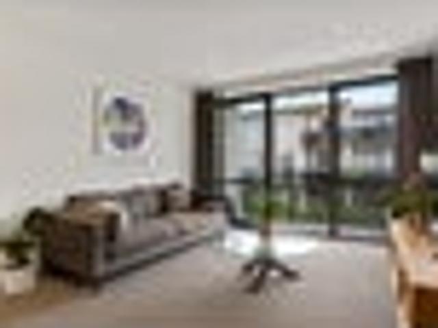 North Facing Furnished 1 Bed – Immediate