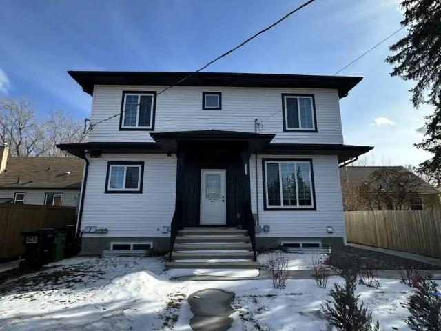 North Glenora Townhomes – 13538 110A Ave