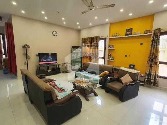 North Nazimabad block D 1st floor Corner Portion for sale 4 bed DD Sub leased done
