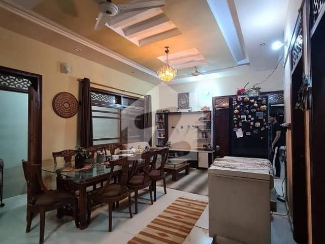 North Nazimabad Block I Ground Floor Portion For Sale Planning Of 3 Bed DD 3 Attached Washrooms Subleased Done