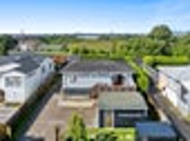 Northcote, 2 bedrooms, $700 pw
