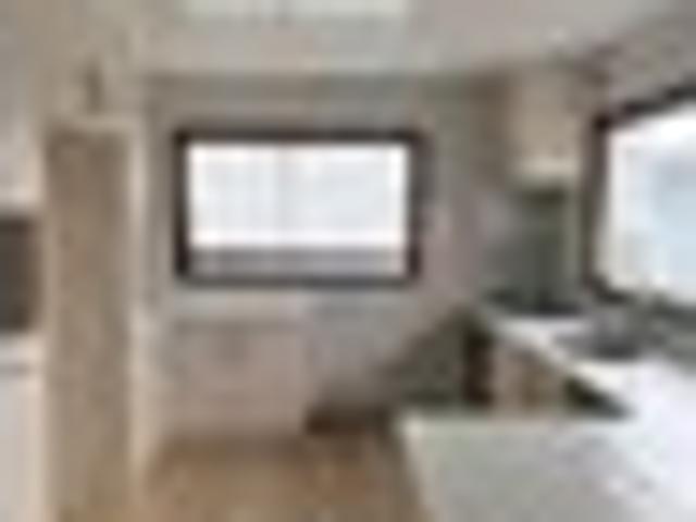 Northcote, 4 bedrooms, $980 pw