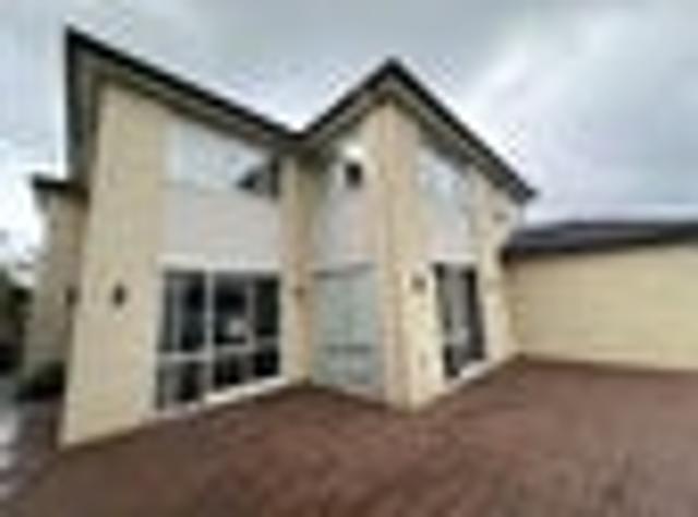Northcross, 4 bedrooms, $1100 pw