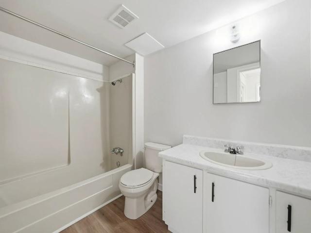 Northgate Manor II 1 Bedroom Apartment for Rent at 34 Kleisinger Cres, Regina, SK S4R 7M4 Northeast Regina