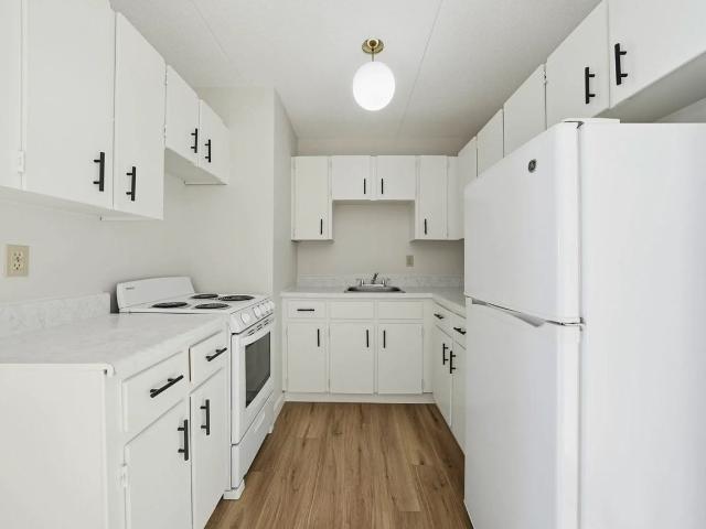 Northgate Manor II 2 Bedroom Apartment for Rent at 34 Kleisinger Cres, Regina, SK S4R 7M4 Northeast Regina