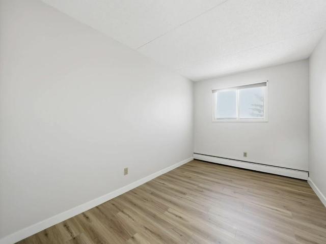 Northgate Manor II 2 Bedroom Apartment for Rent at 34 Kleisinger Cres, Regina, SK S4R 7M4 Northeast Regina