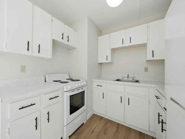 Northgate Manor II 2 Bedroom Apartment for Rent at 34 Kleisinger Cres, Regina, SK S4R 7M4 Northeast Regina